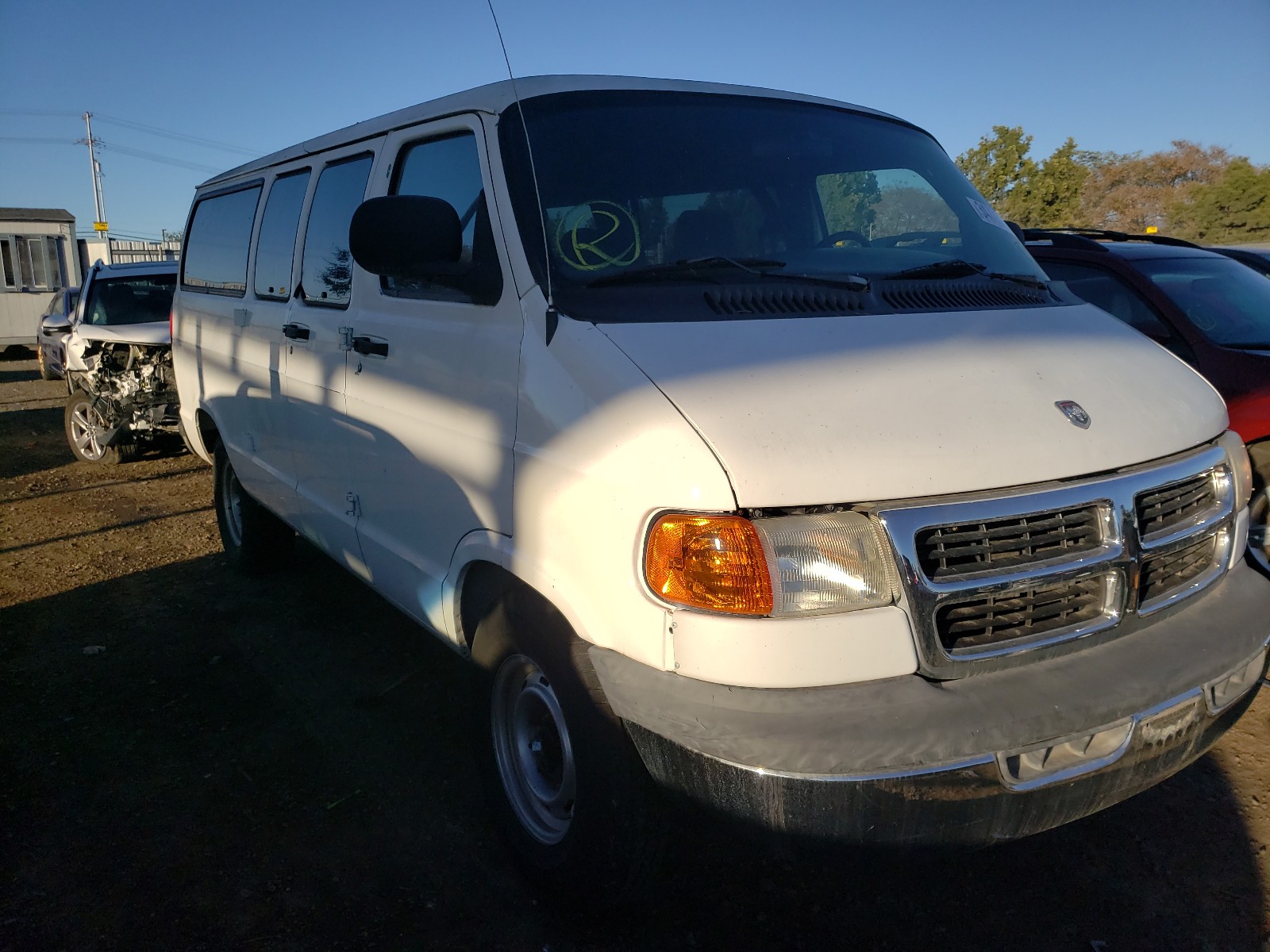 dodge ram van b2 1999 2b6jb21z5xk519758