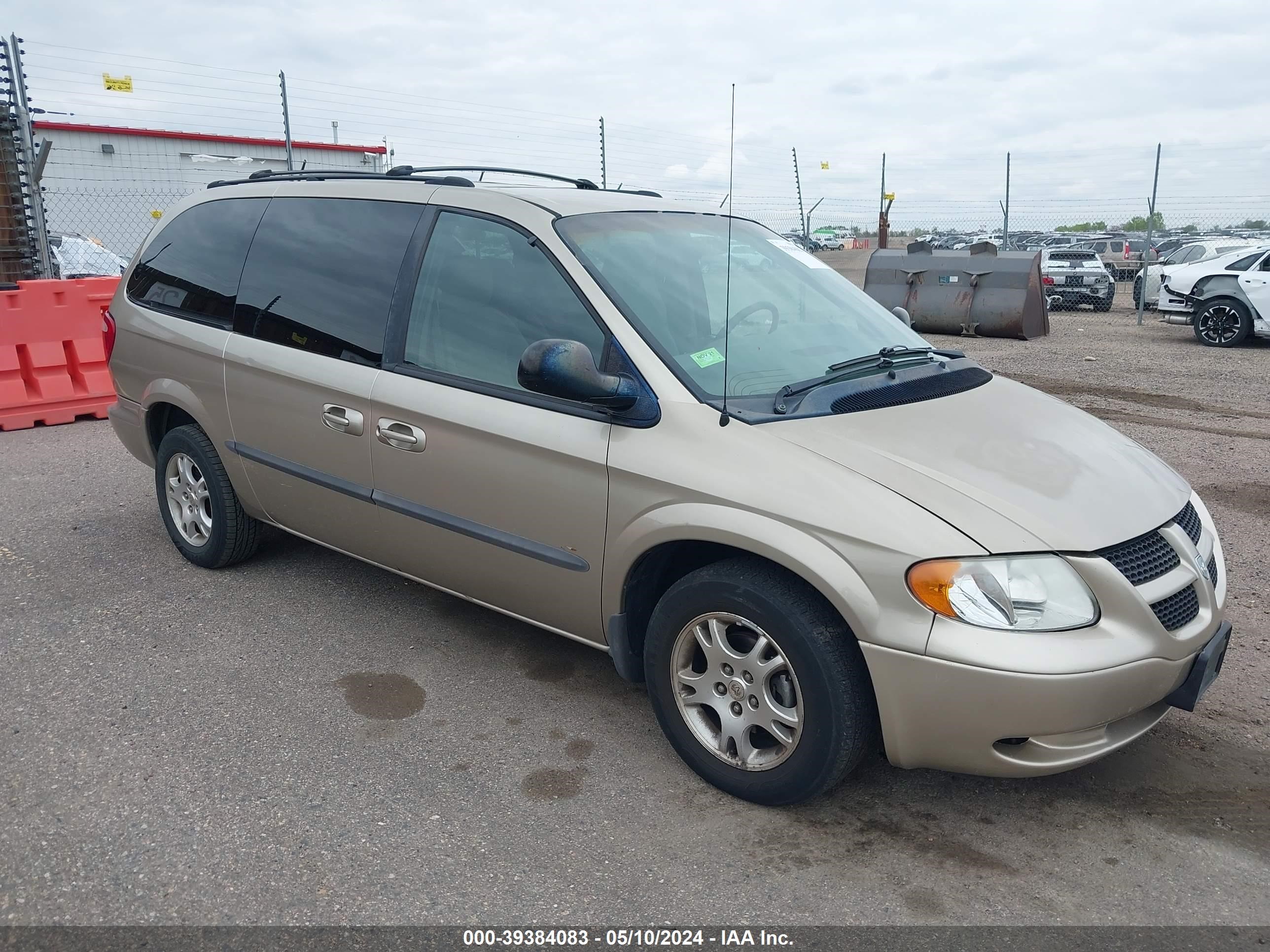 dodge caravan 2002 2b8gp74l12r618150