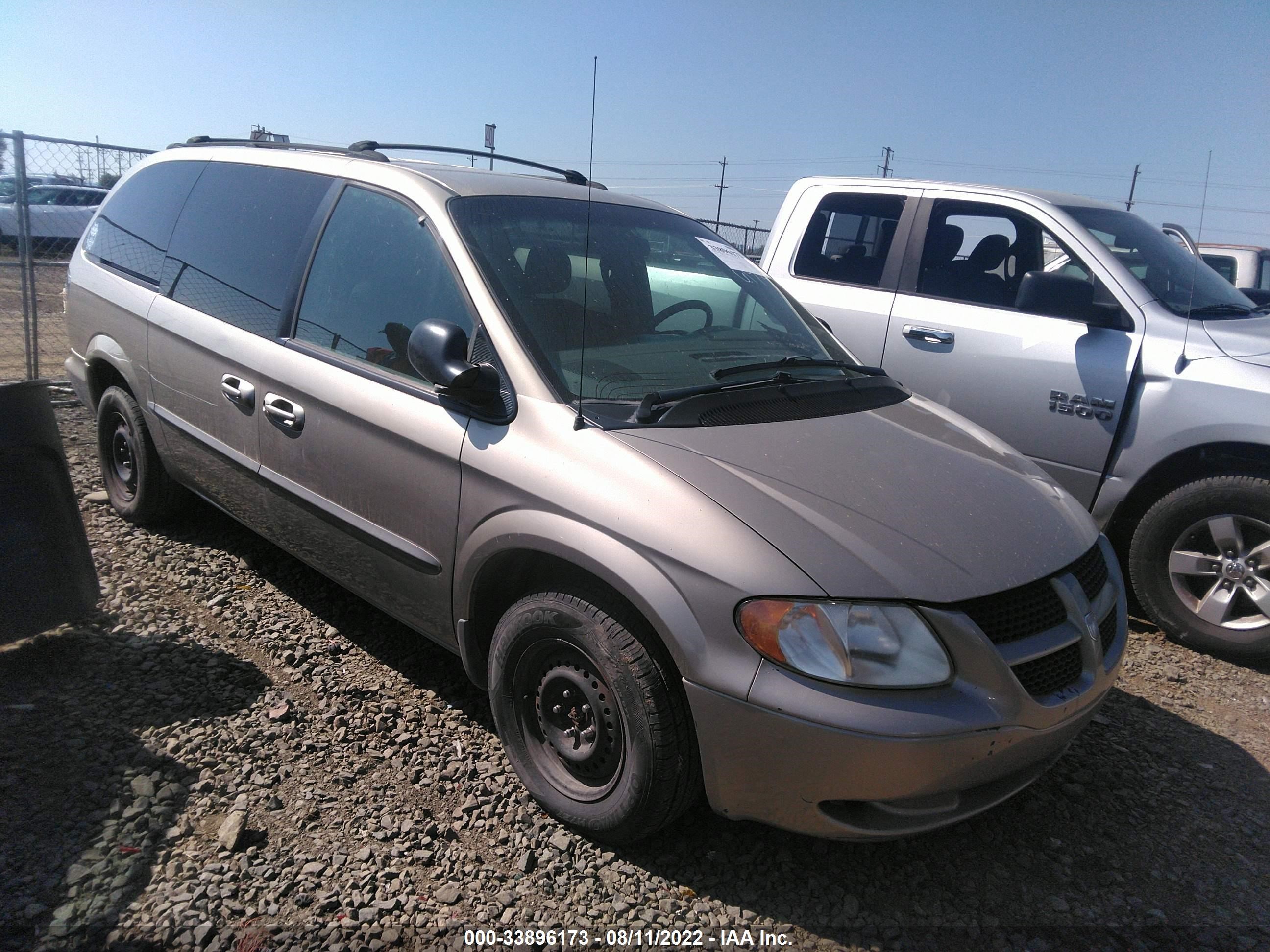 dodge caravan 2002 2b8gp74l82r522287