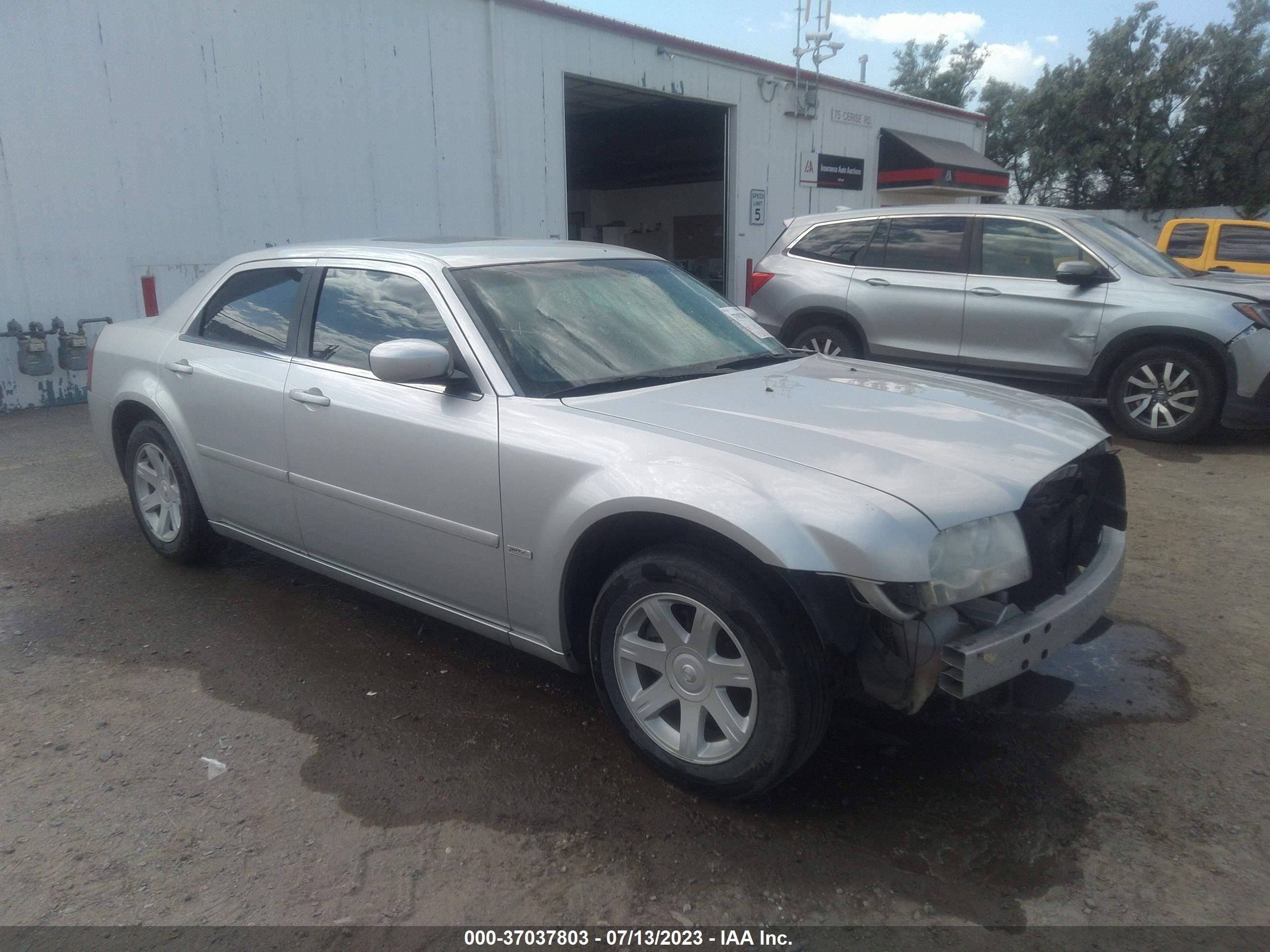 chrysler 300 2005 2c3aa53g75h574481