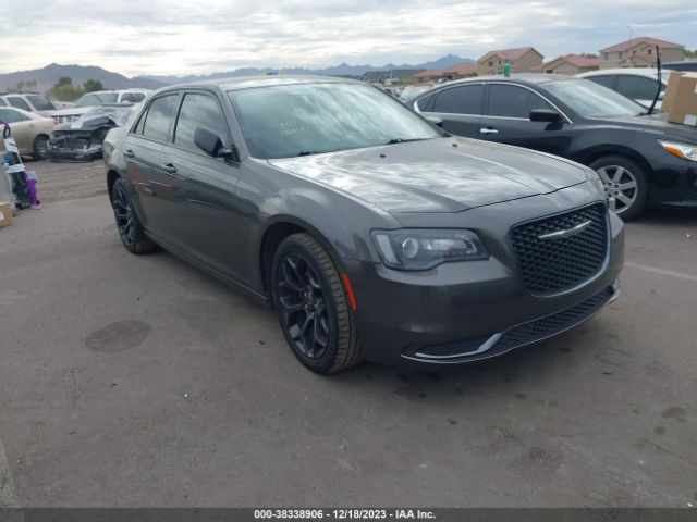 chrysler 300 2019 2c3ccaag4kh582452