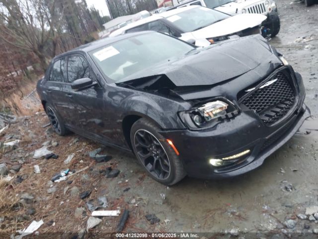 chrysler 300 2019 2c3ccabt2kh569596