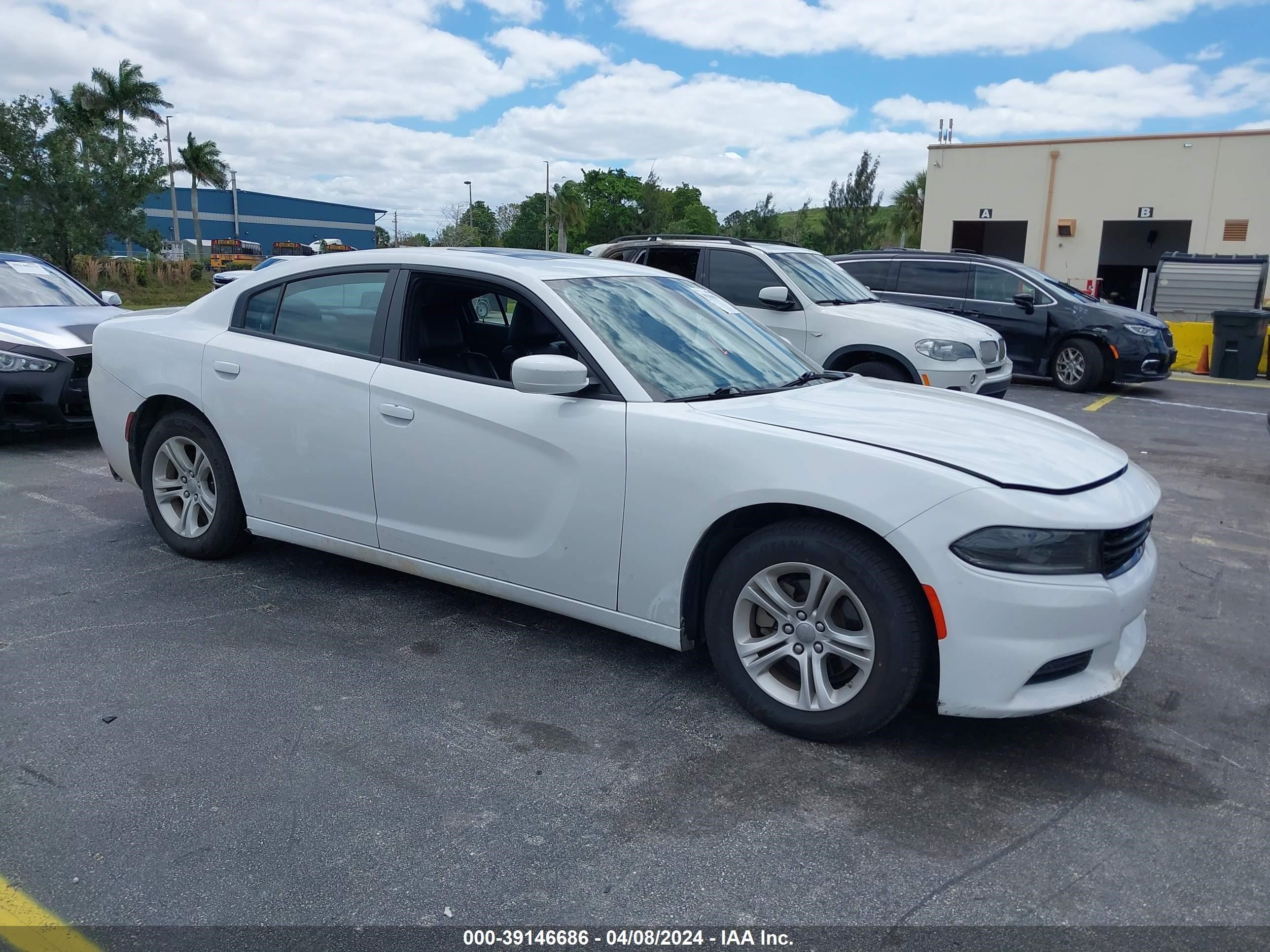 dodge charger 2022 2c3cdxbg5nh197307