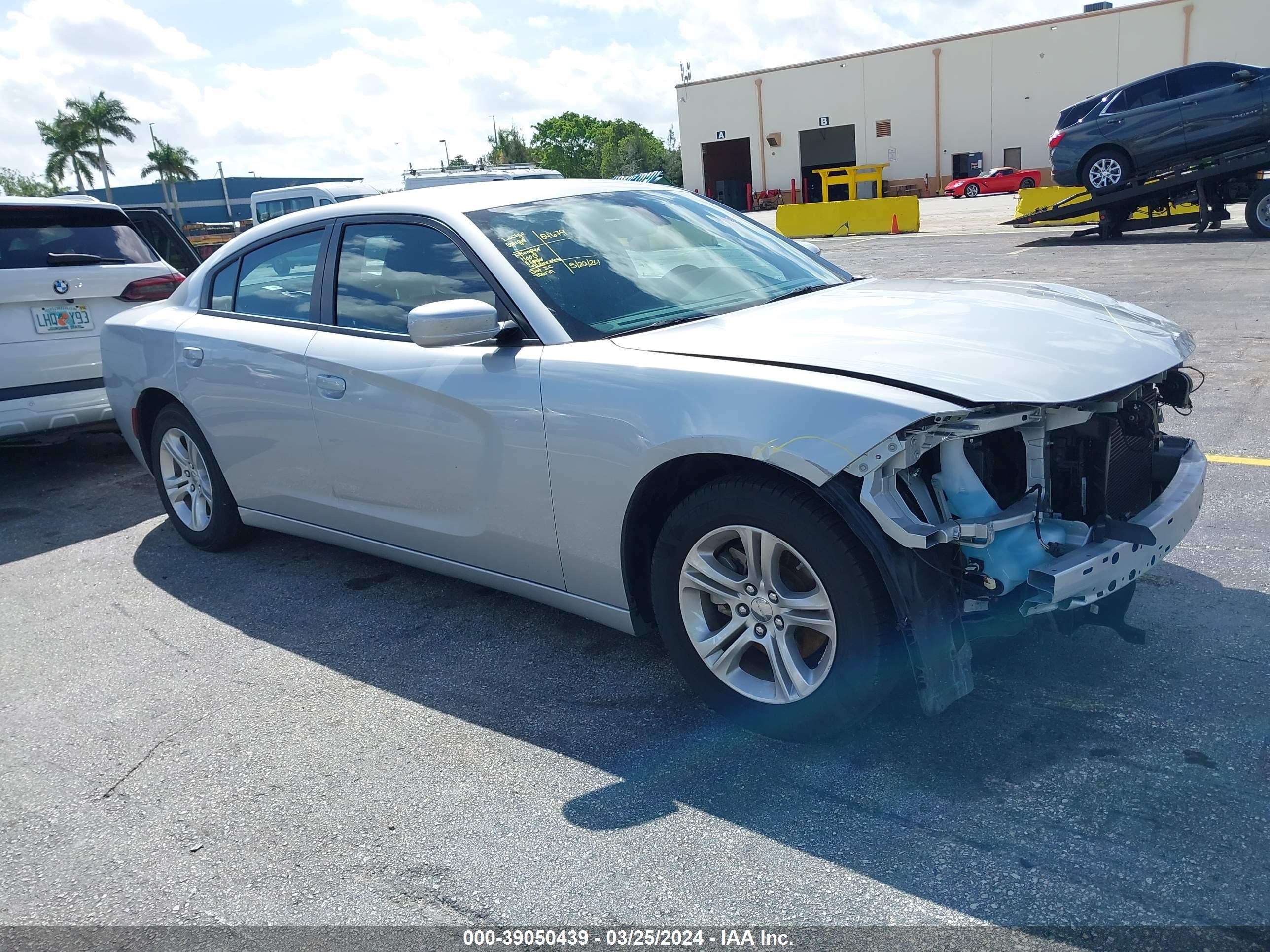 dodge charger 2022 2c3cdxbg5nh261605