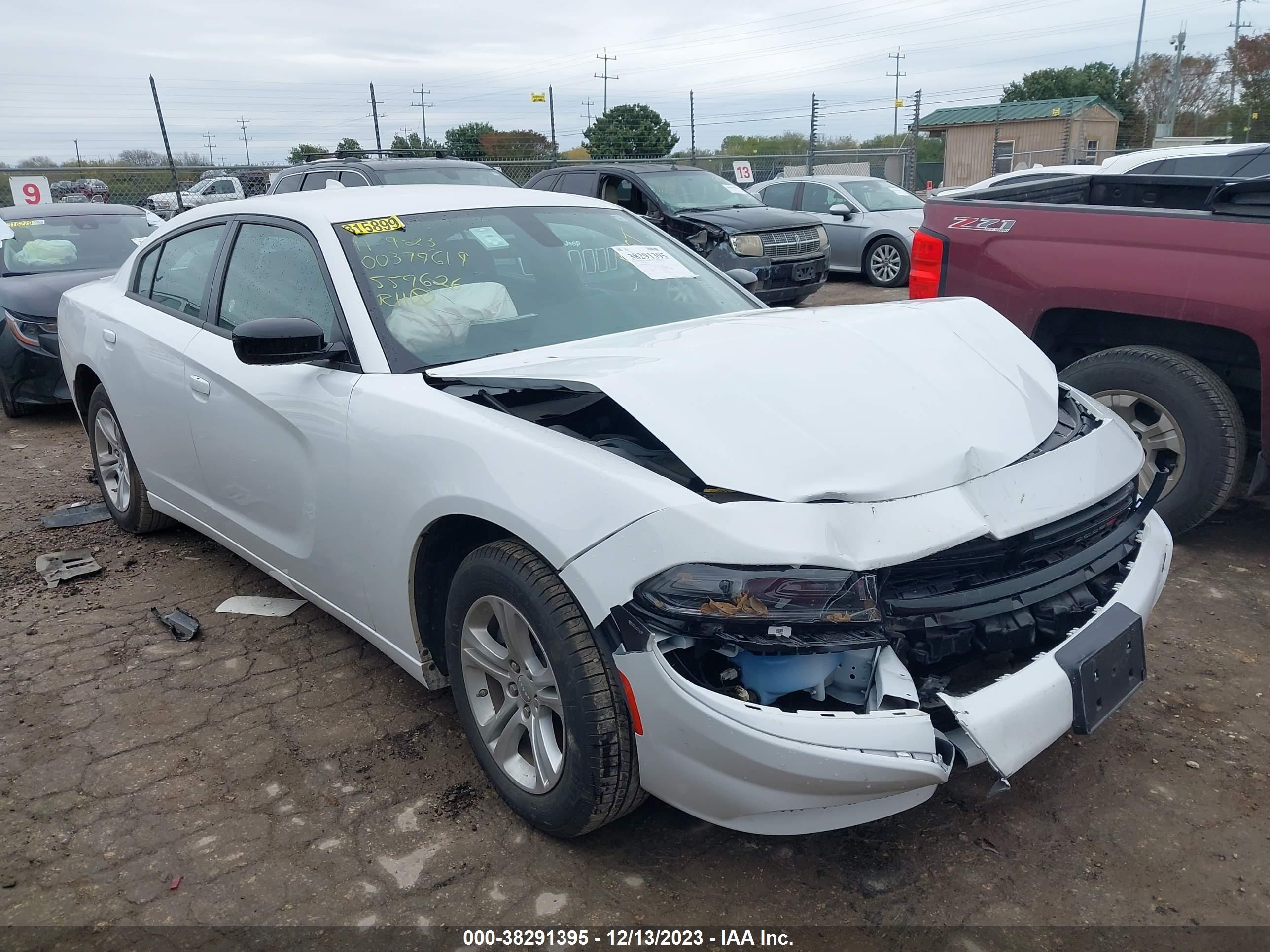 dodge charger 2023 2c3cdxbg9ph559626