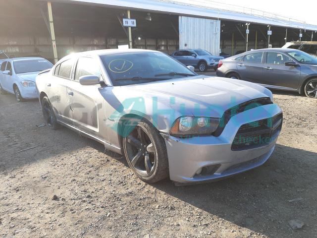 dodge charger r/ 2013 2c3cdxct7dh677617