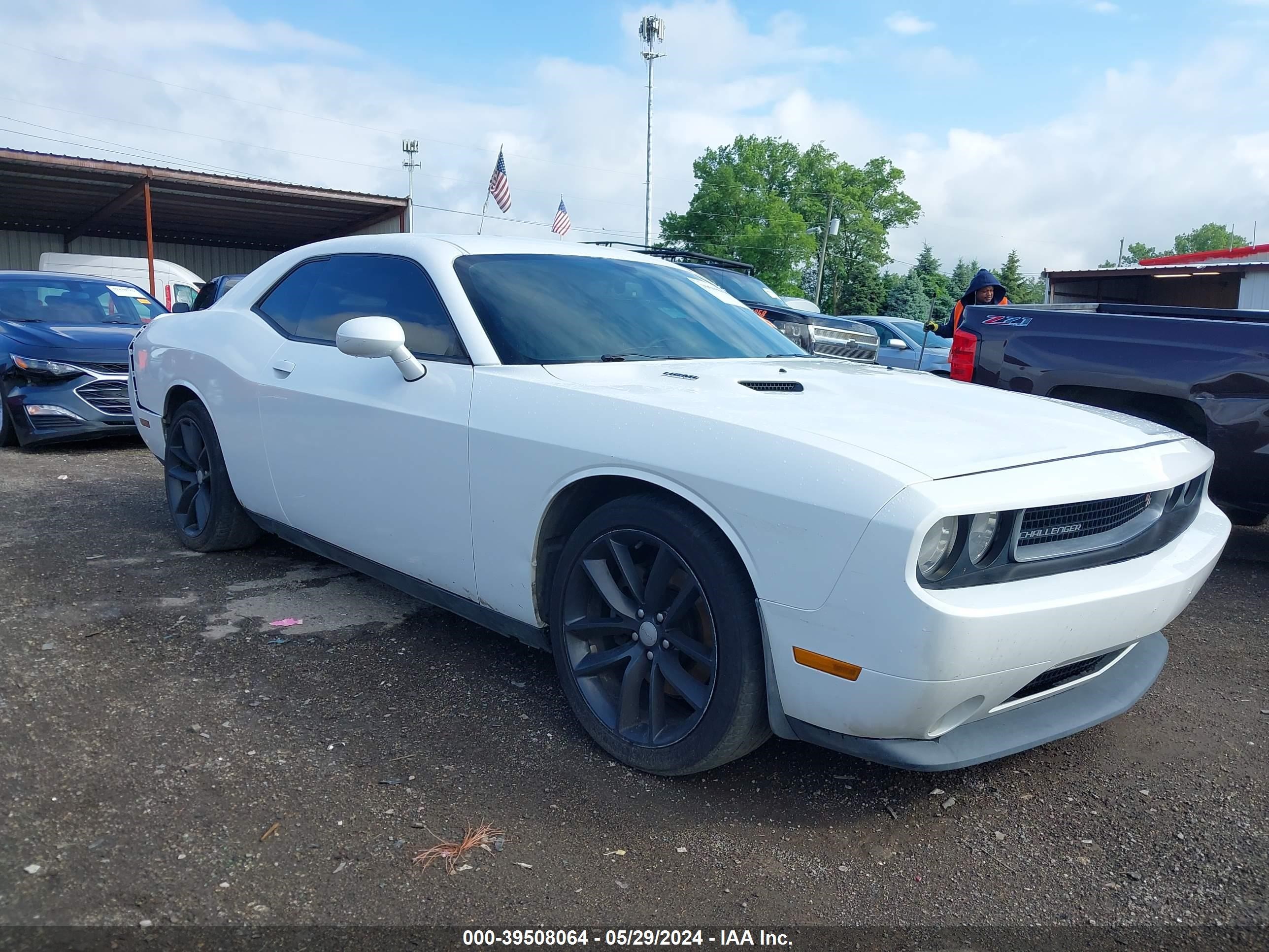 dodge challenger 2014 2c3cdybt2eh103998