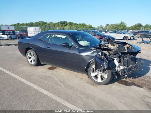 dodge challenger 2018 2c3cdzag2jh121941