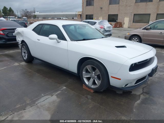 dodge challenger 2018 2c3cdzag5jh211729