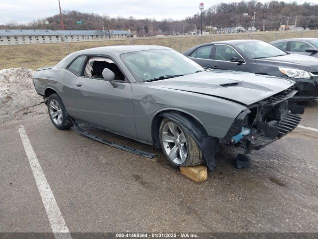 dodge challenger 2018 2c3cdzag9jh236228