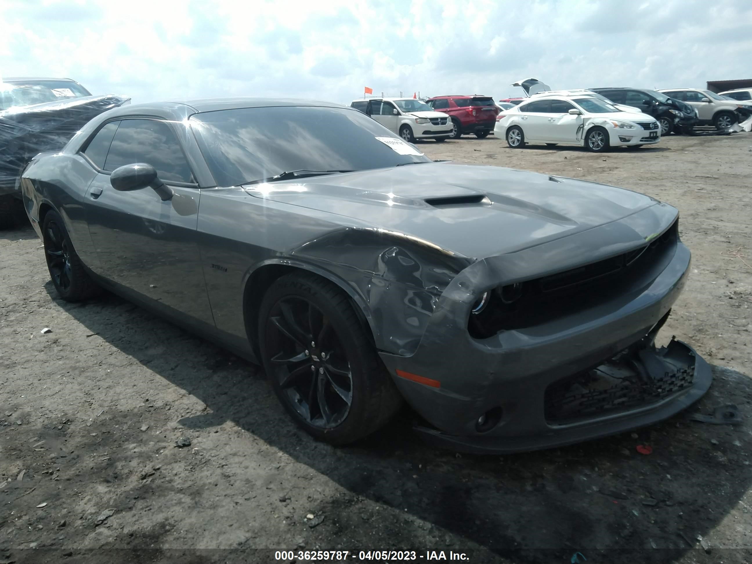 dodge challenger 2018 2c3cdzbt0jh111727