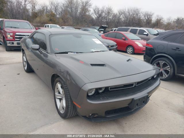 dodge challenger 2017 2c3cdzbt1hh561056