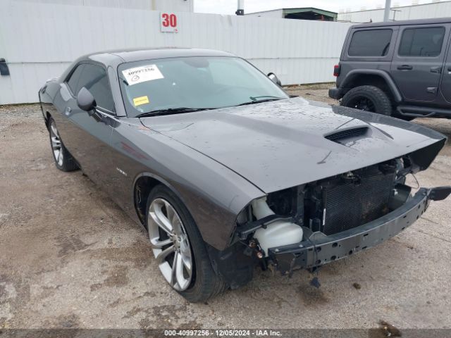 dodge challenger 2022 2c3cdzbt7nh207134