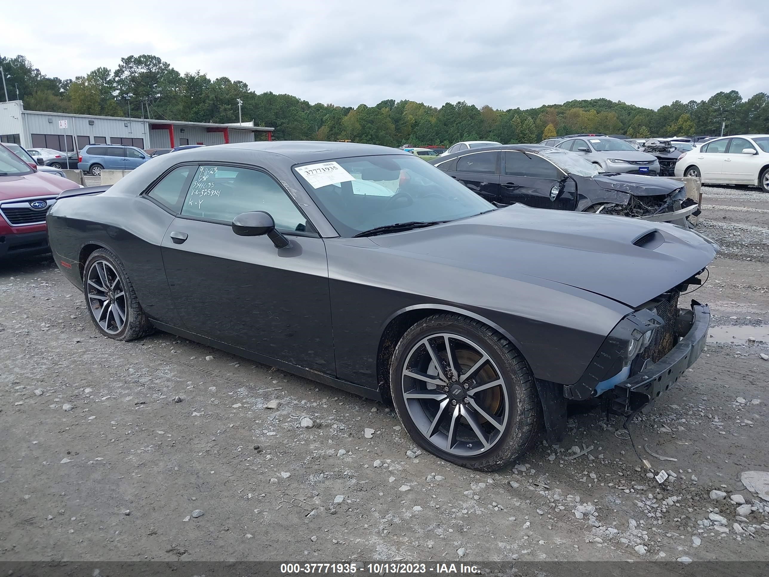 dodge challenger 2023 2c3cdzbt7ph525824