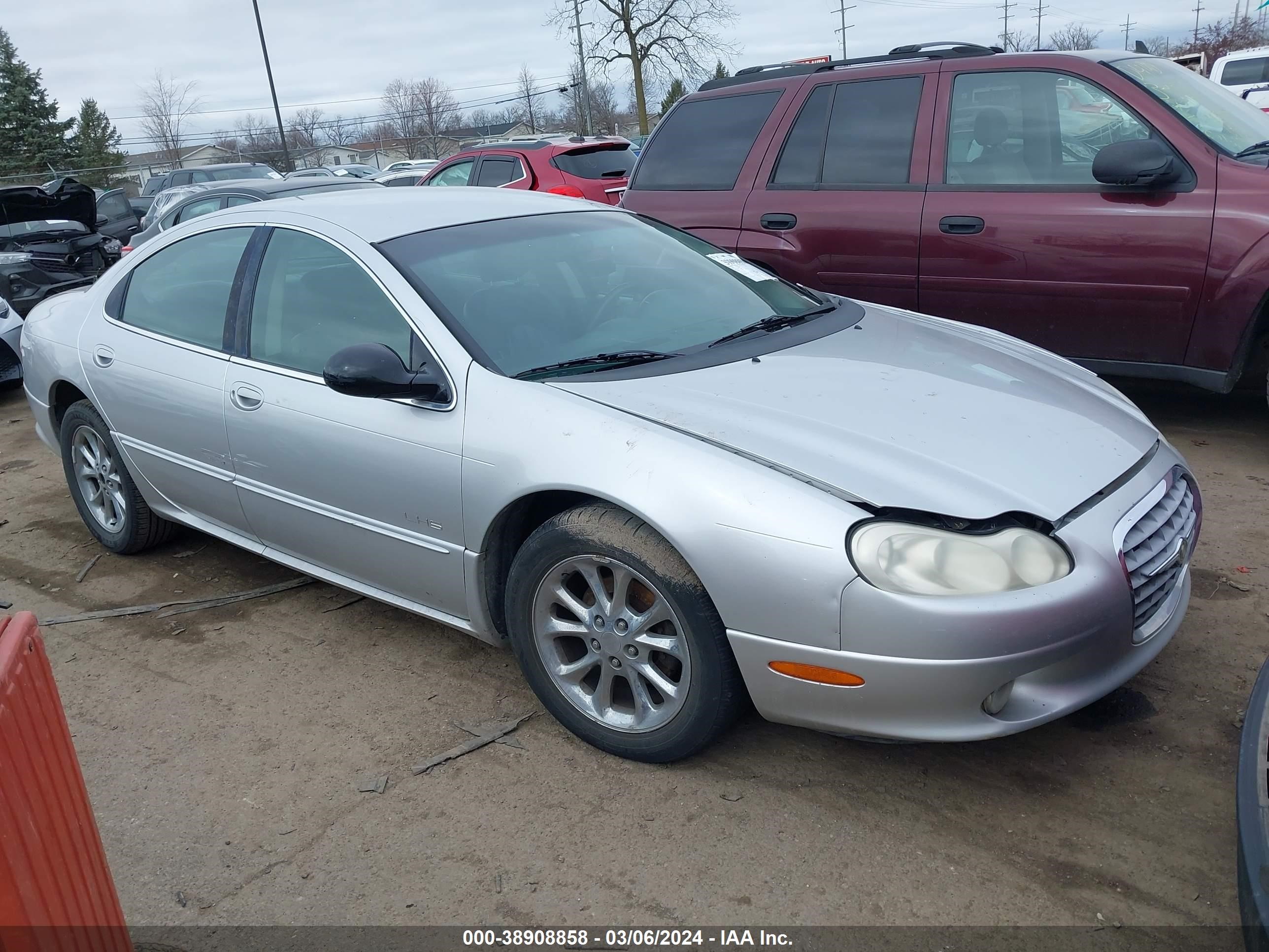 chrysler lhs 2001 2c3hc56g01h712425