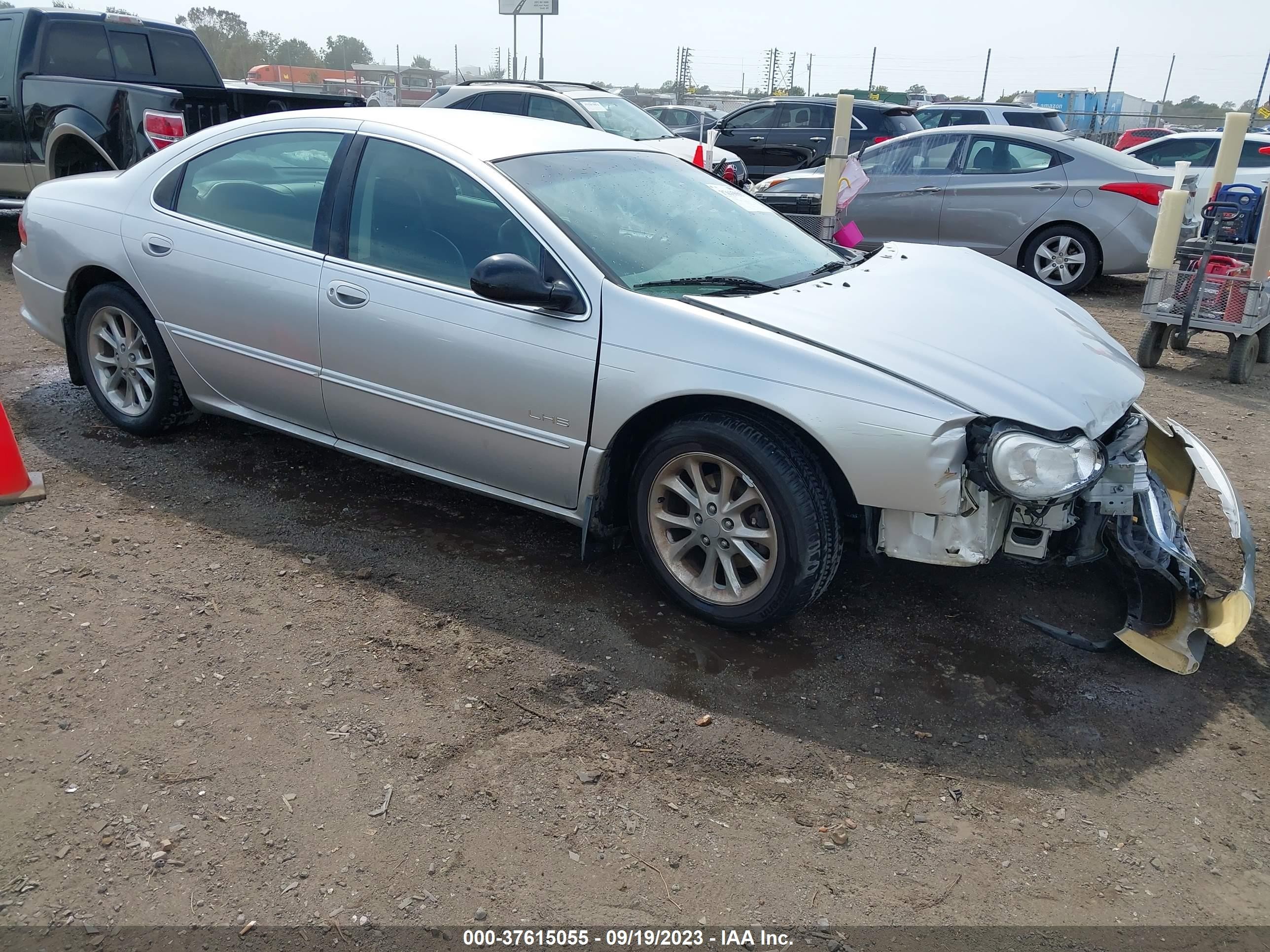 chrysler lhs 2001 2c3hc56g31h586948