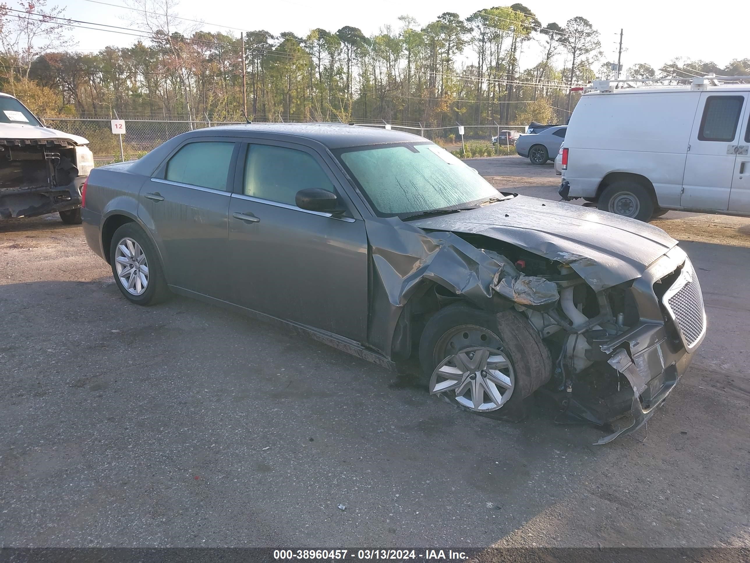 chrysler 300 2008 2c3ka43r08h273068