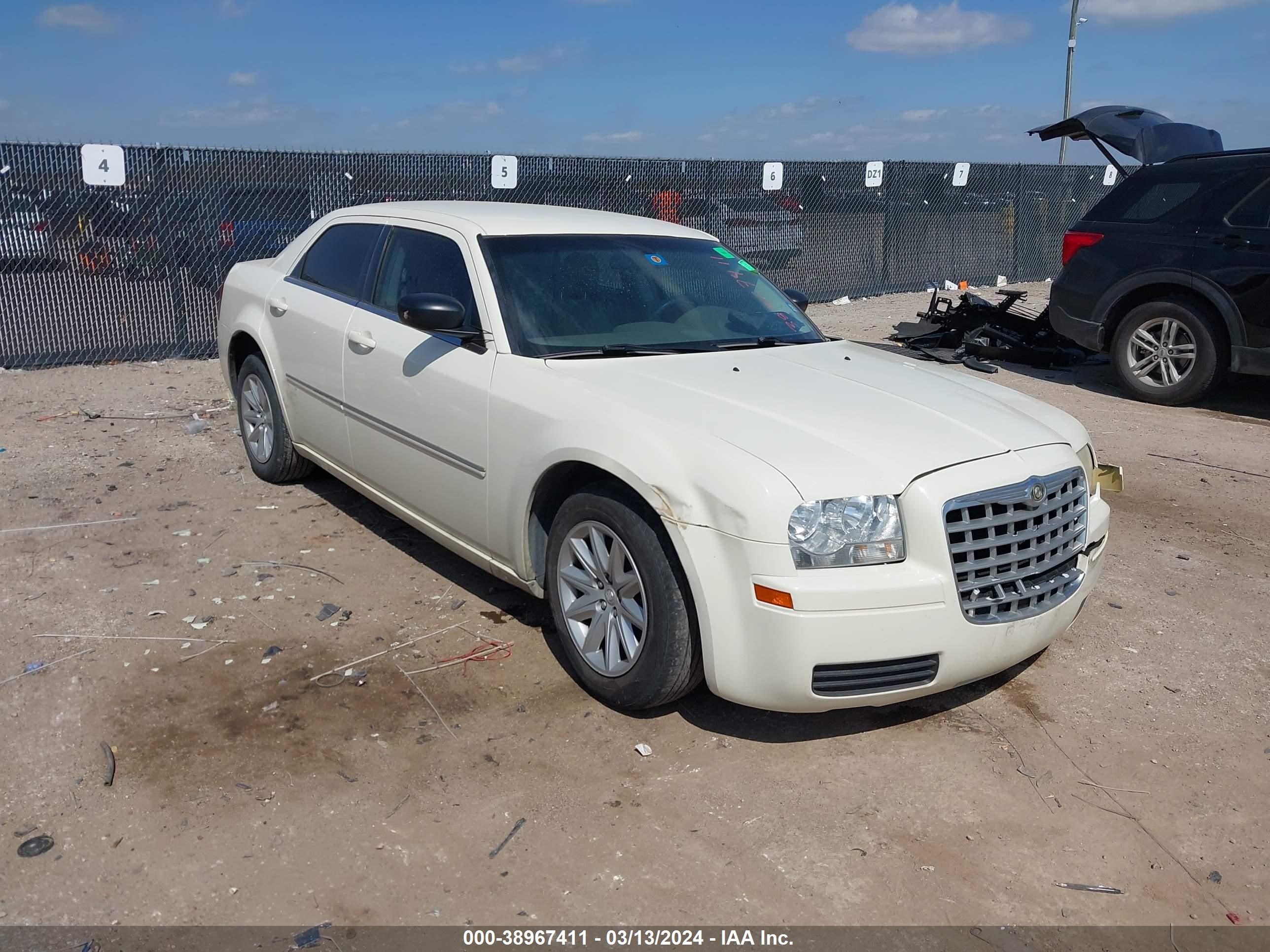 chrysler 300 2008 2c3ka43r18h129612