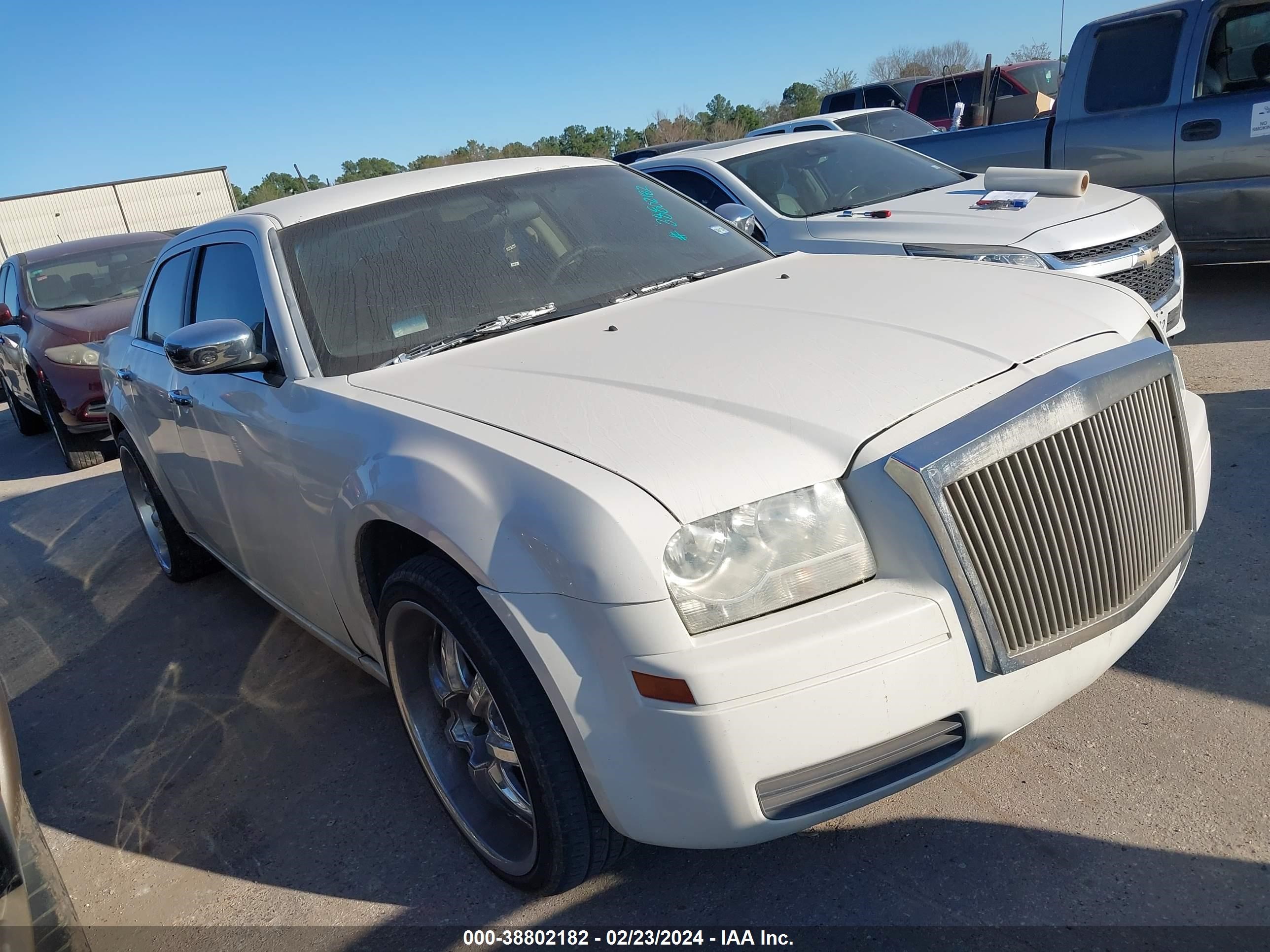 chrysler 300 2008 2c3ka43r48h155119