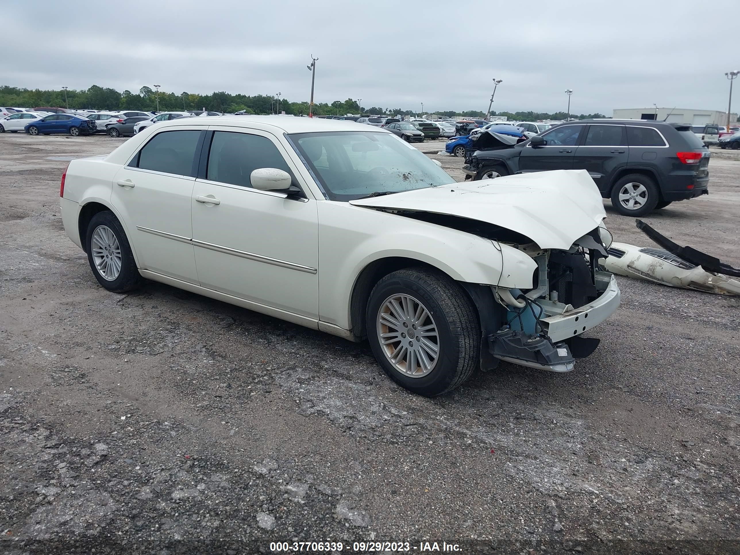 chrysler 300 2008 2c3la43r88h132947