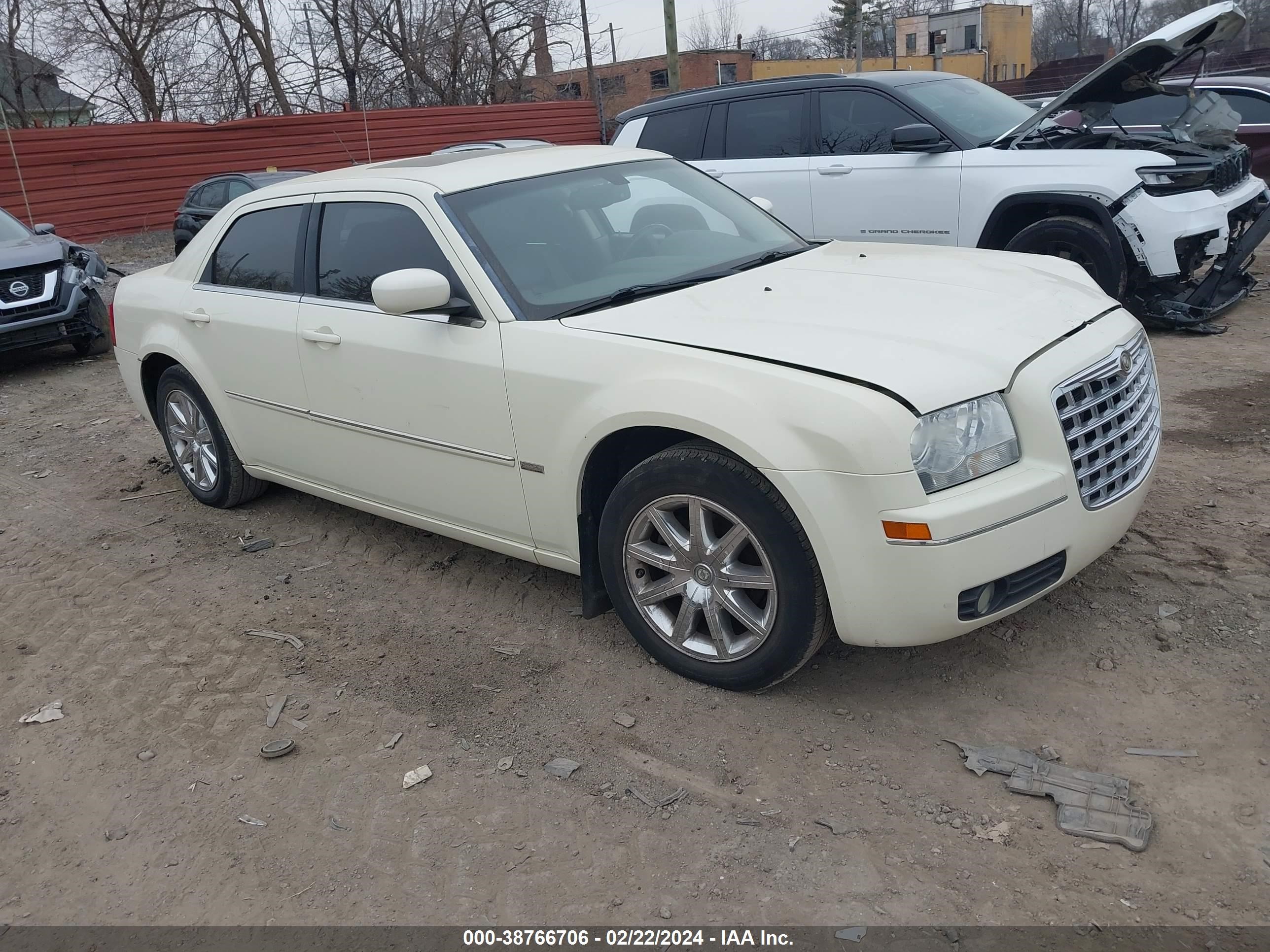 chrysler 300 2008 2c3la53g48h329599