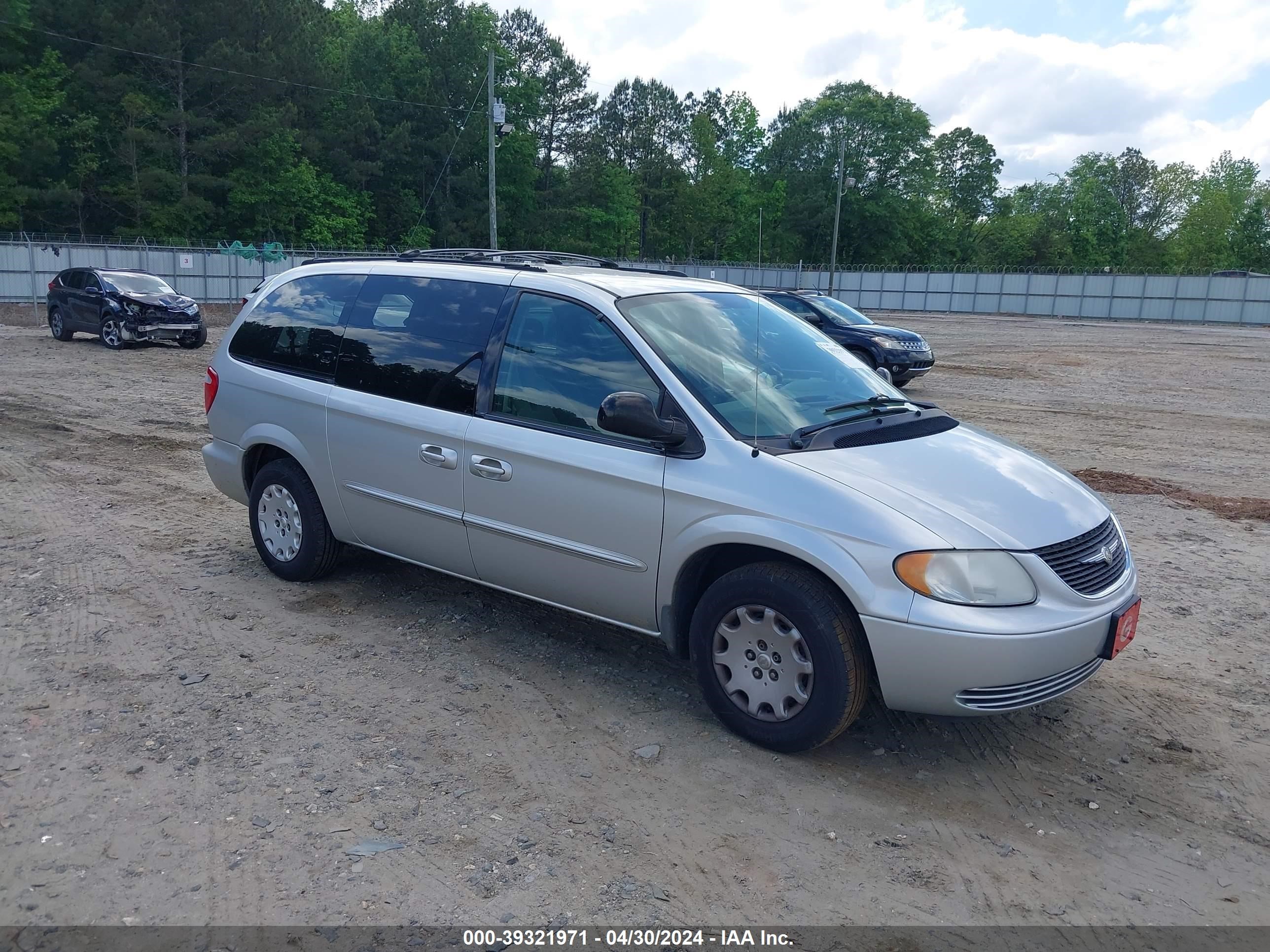 chrysler town & country 2003 2c4gp24r13r338774