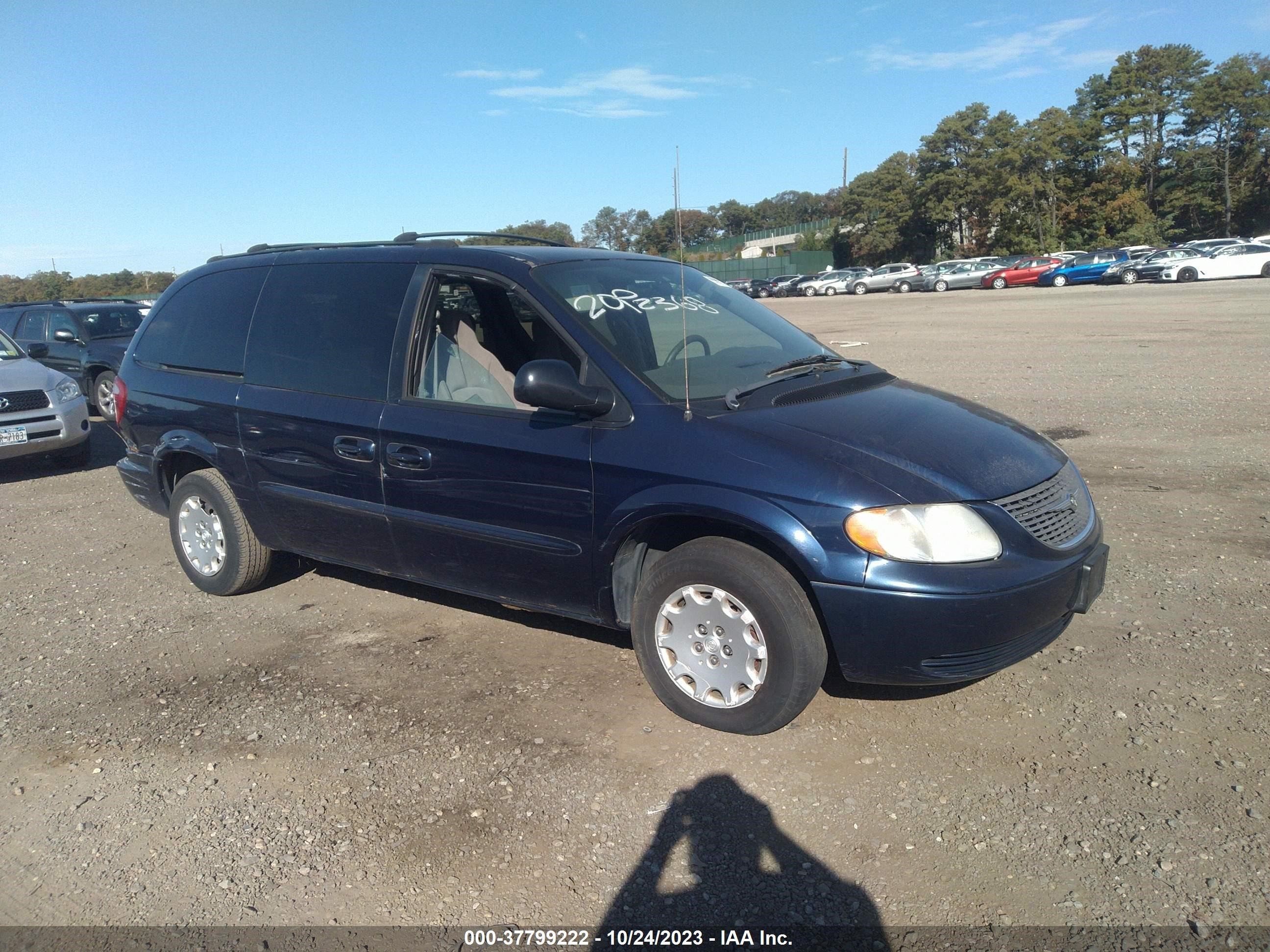 chrysler town & country 2003 2c4gp24r53r272827