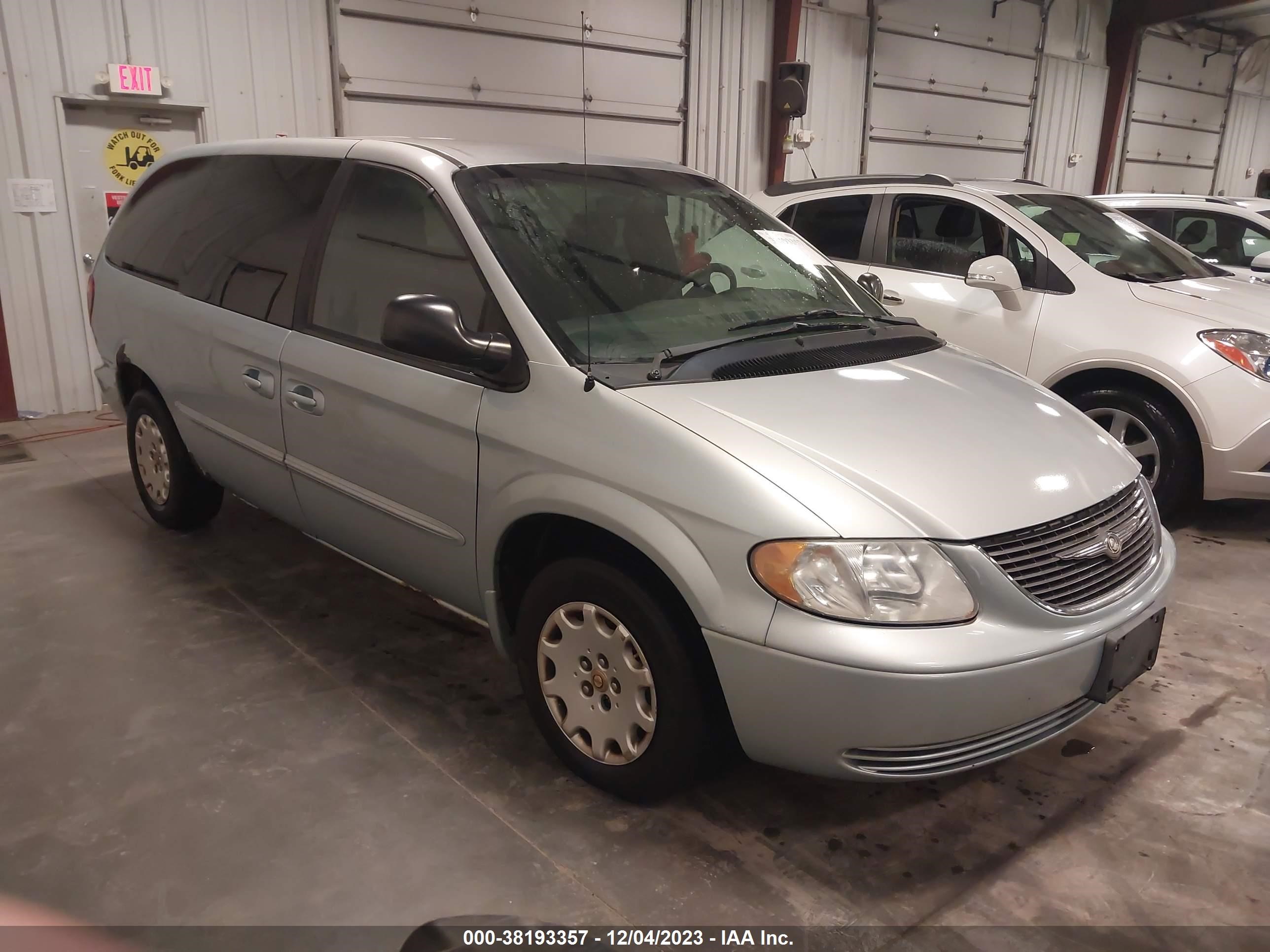 chrysler town & country 2002 2c4gp44382r628466