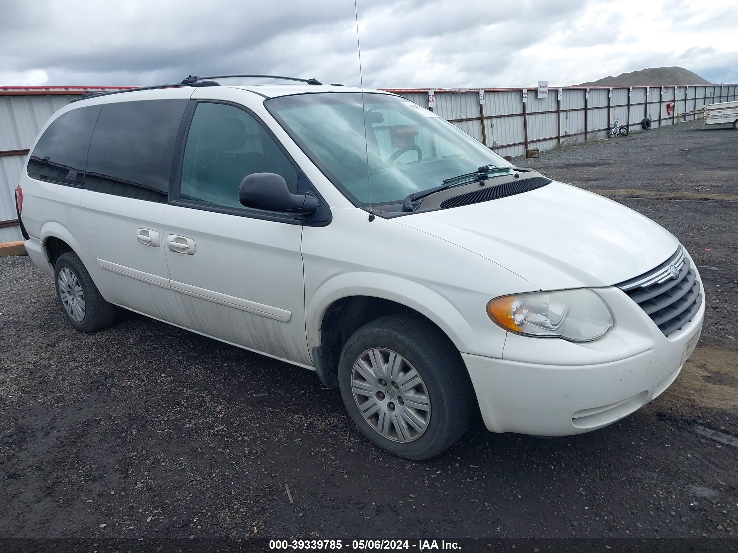 chrysler town & country 2005 2c4gp44r05r155056