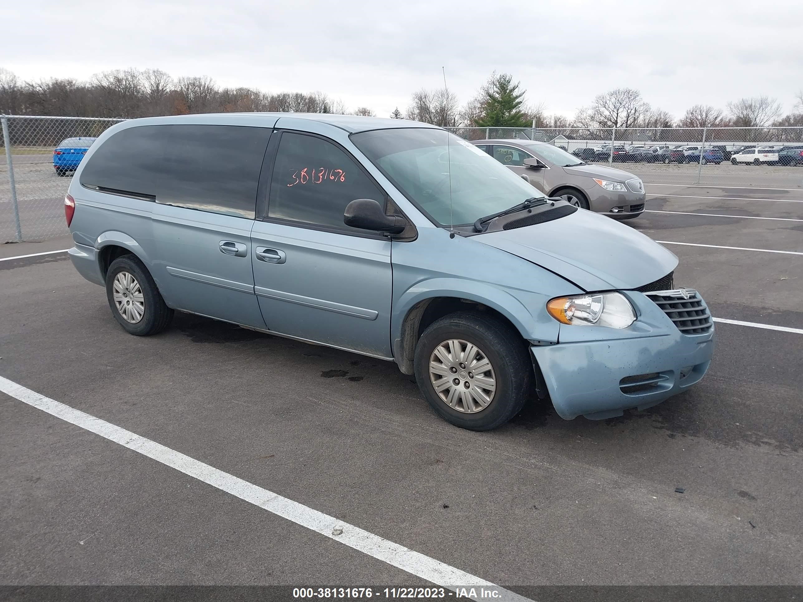 chrysler town & country 2005 2c4gp44r15r407980