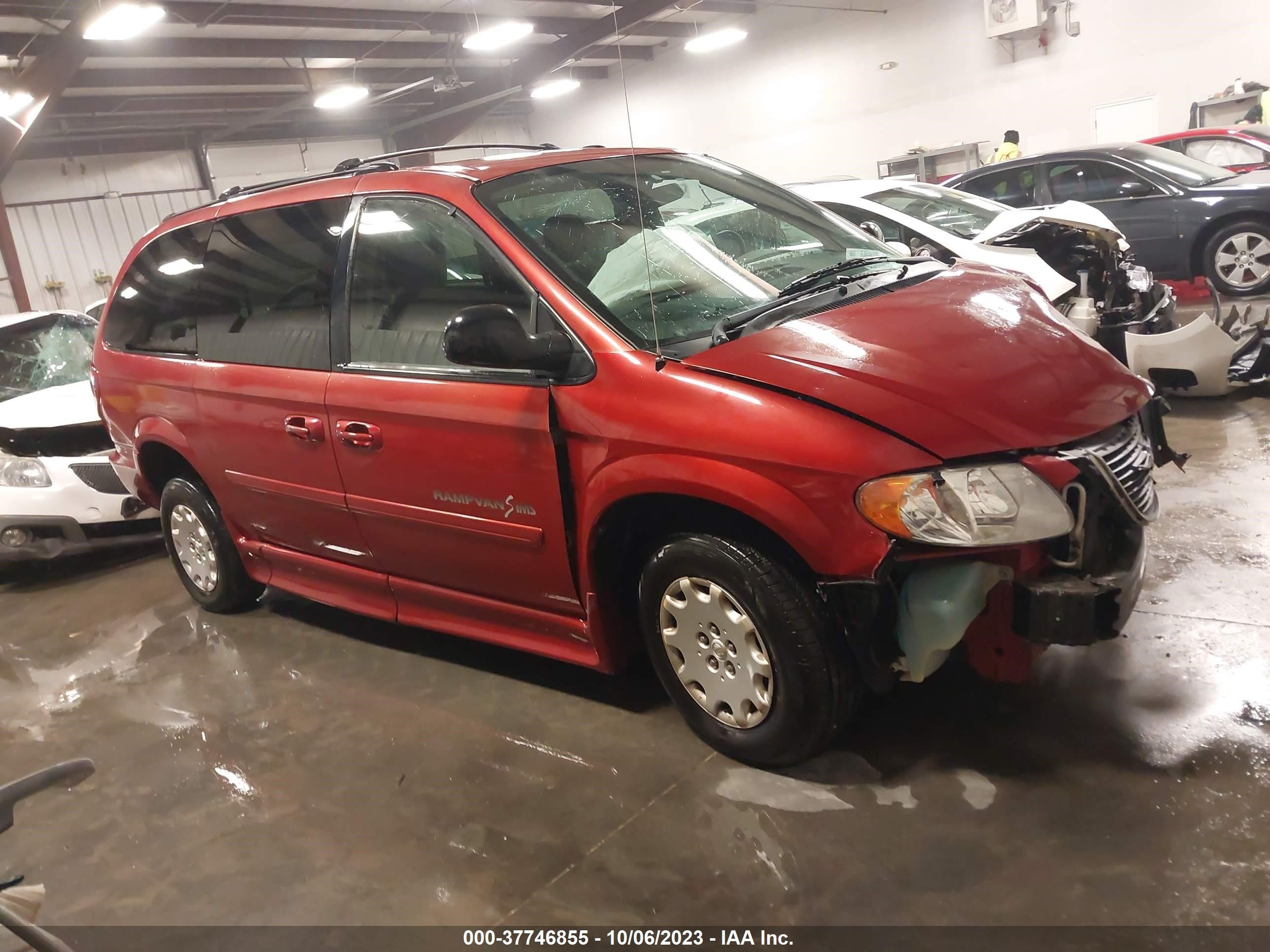 chrysler town & country 2004 2c4gp44r64r621765