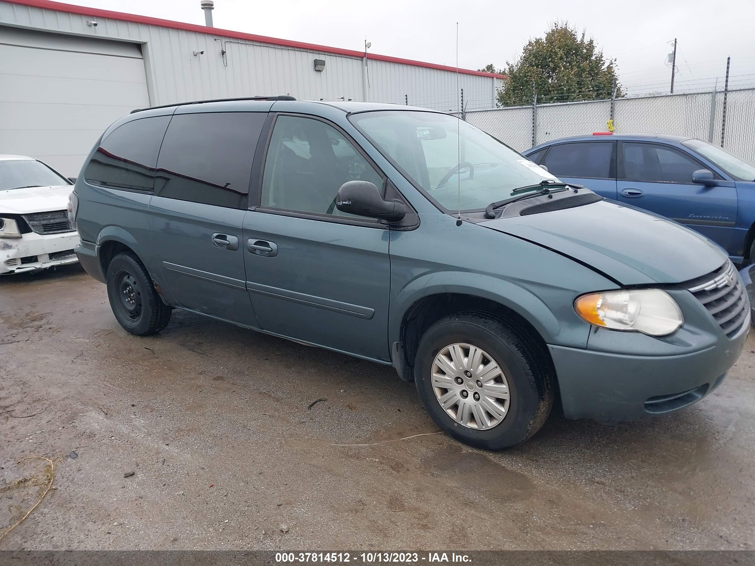 chrysler town & country 2005 2c4gp44r85r438997