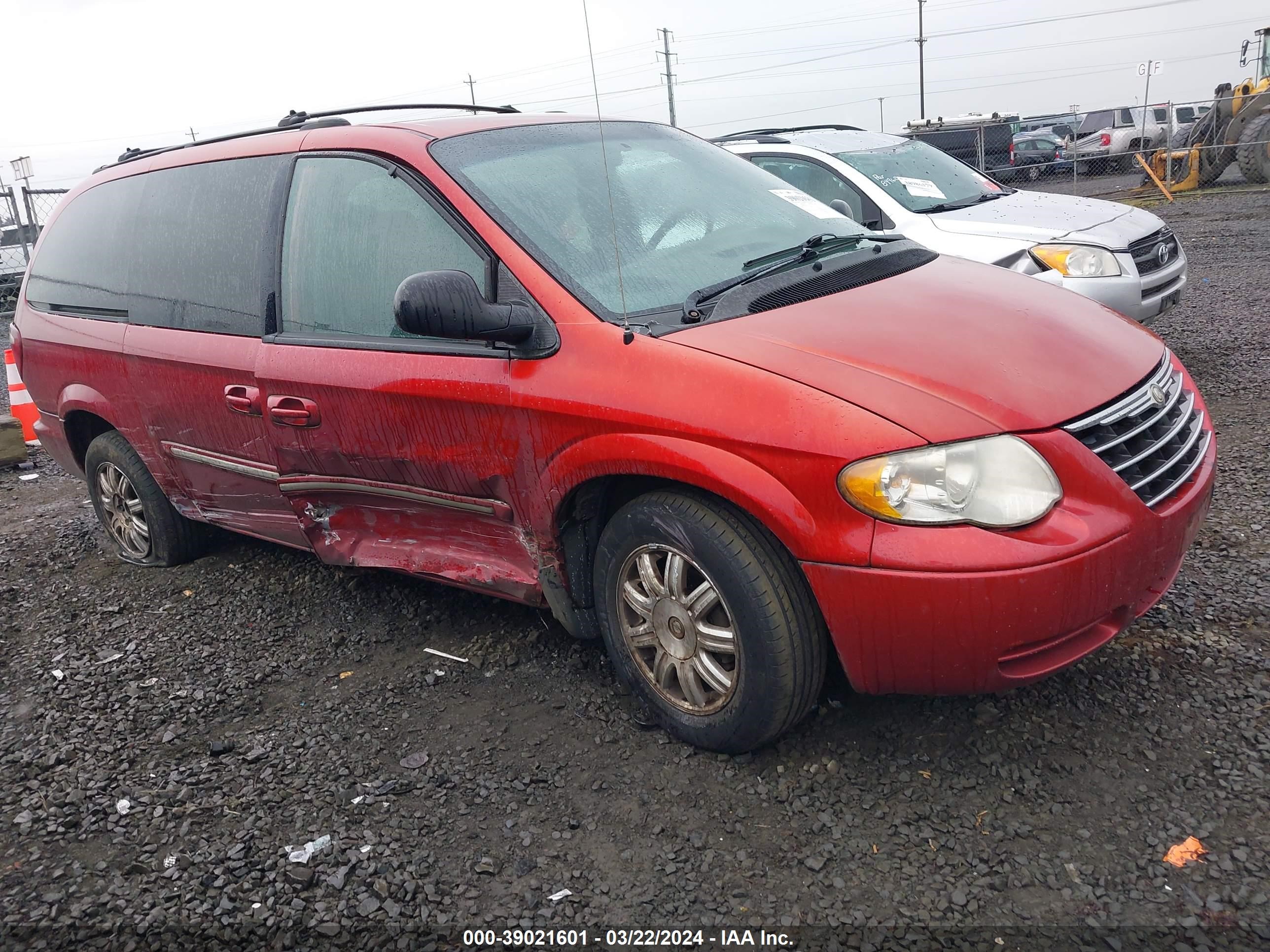 chrysler town & country 2005 2c4gp54l15r103226