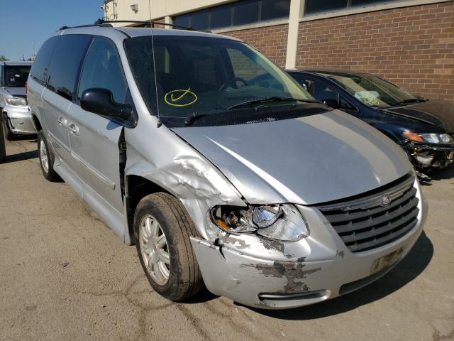 chrysler town &amp cou 2005 2c4gp54l25r249666