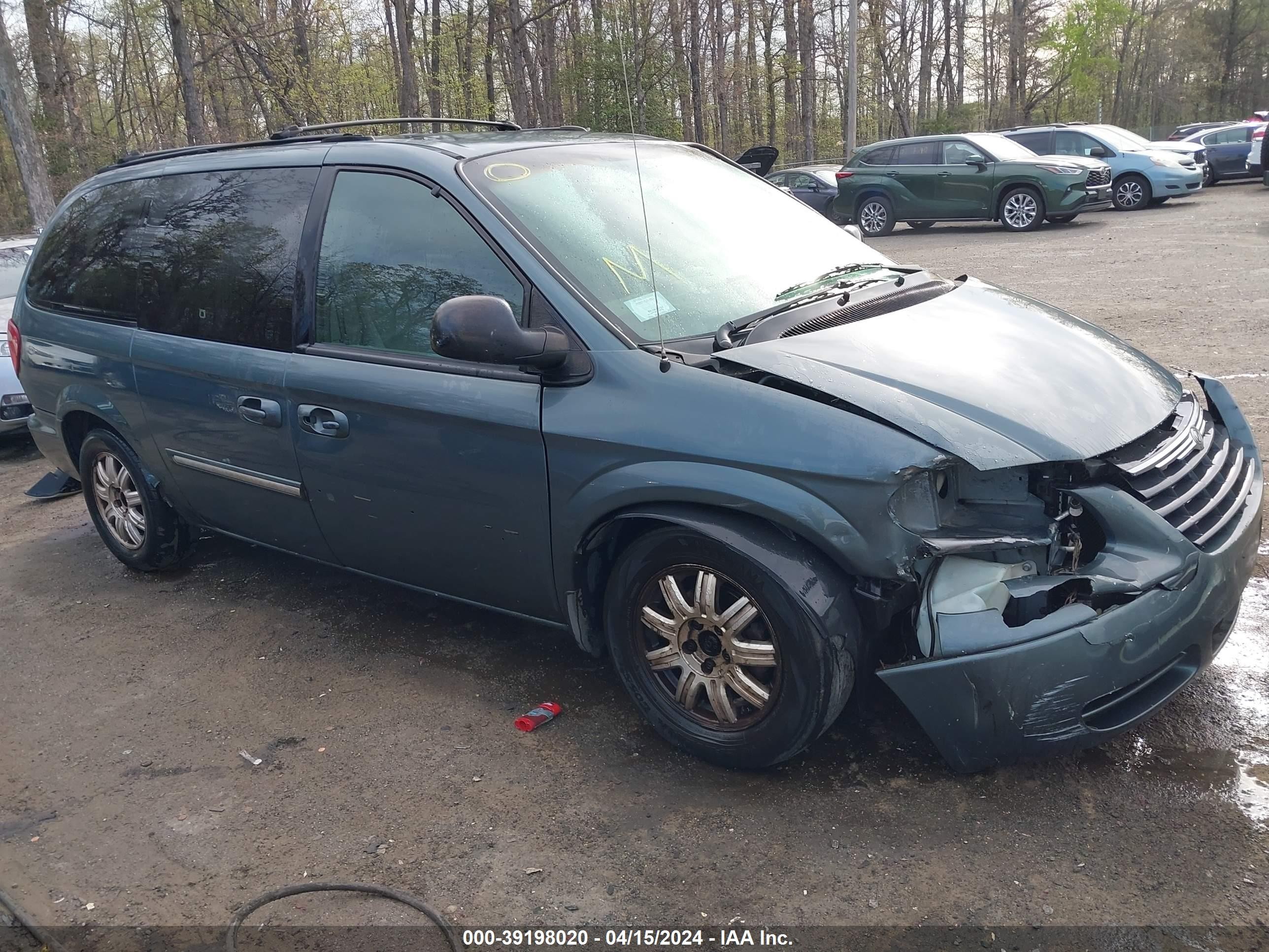 chrysler town & country 2005 2c4gp54l45r176753