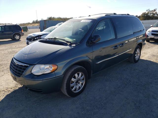 chrysler town & cou 2005 2c4gp54l45r481802