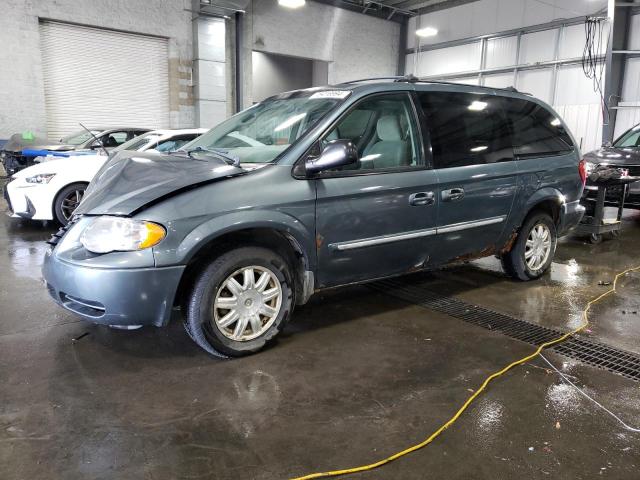 chrysler town & cou 2005 2c4gp54l65r313739