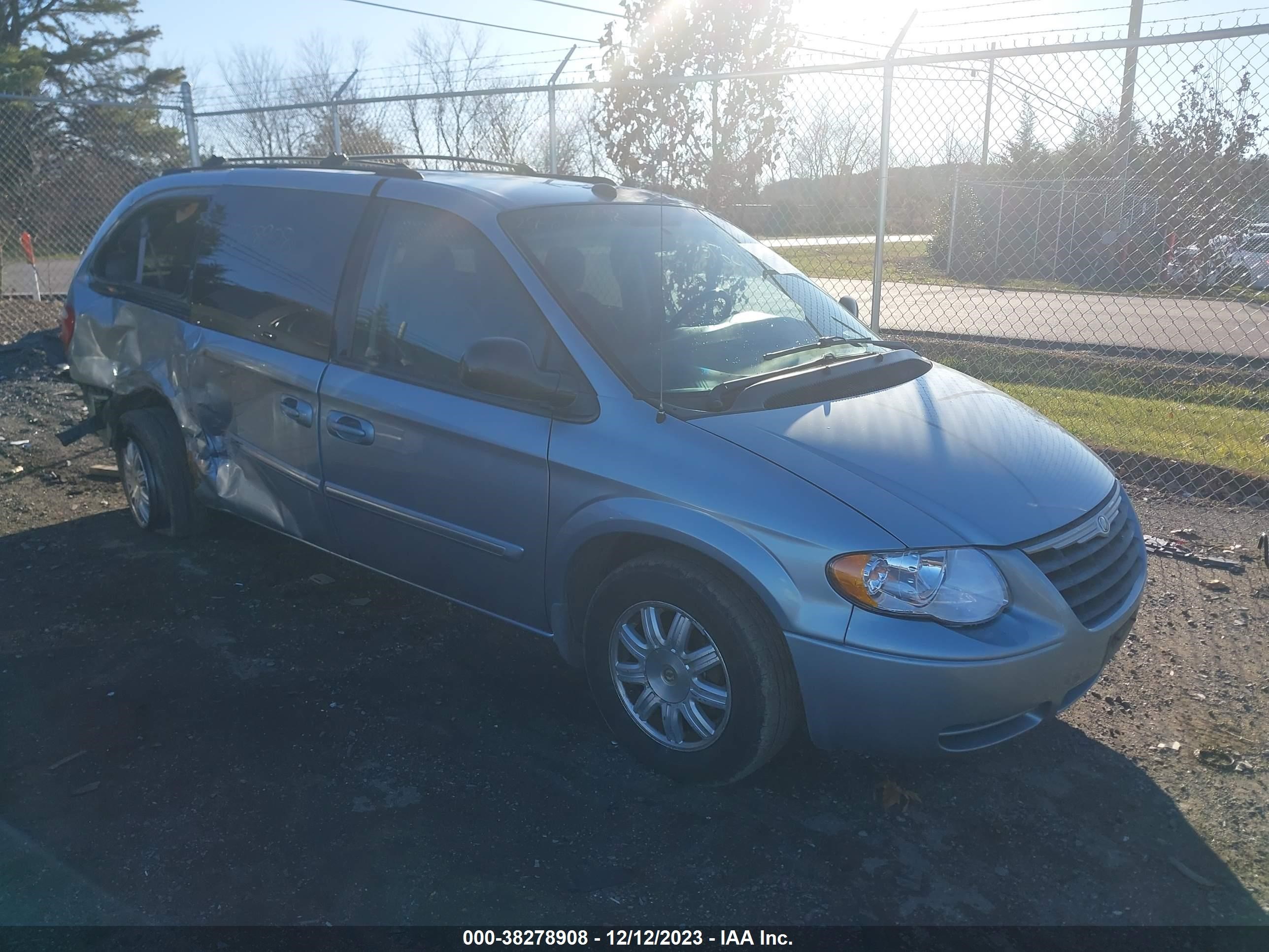 chrysler town & country 2005 2c4gp54l75r460376