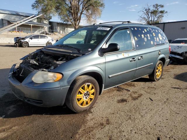 chrysler town & cou 2005 2c4gp54l85r472293