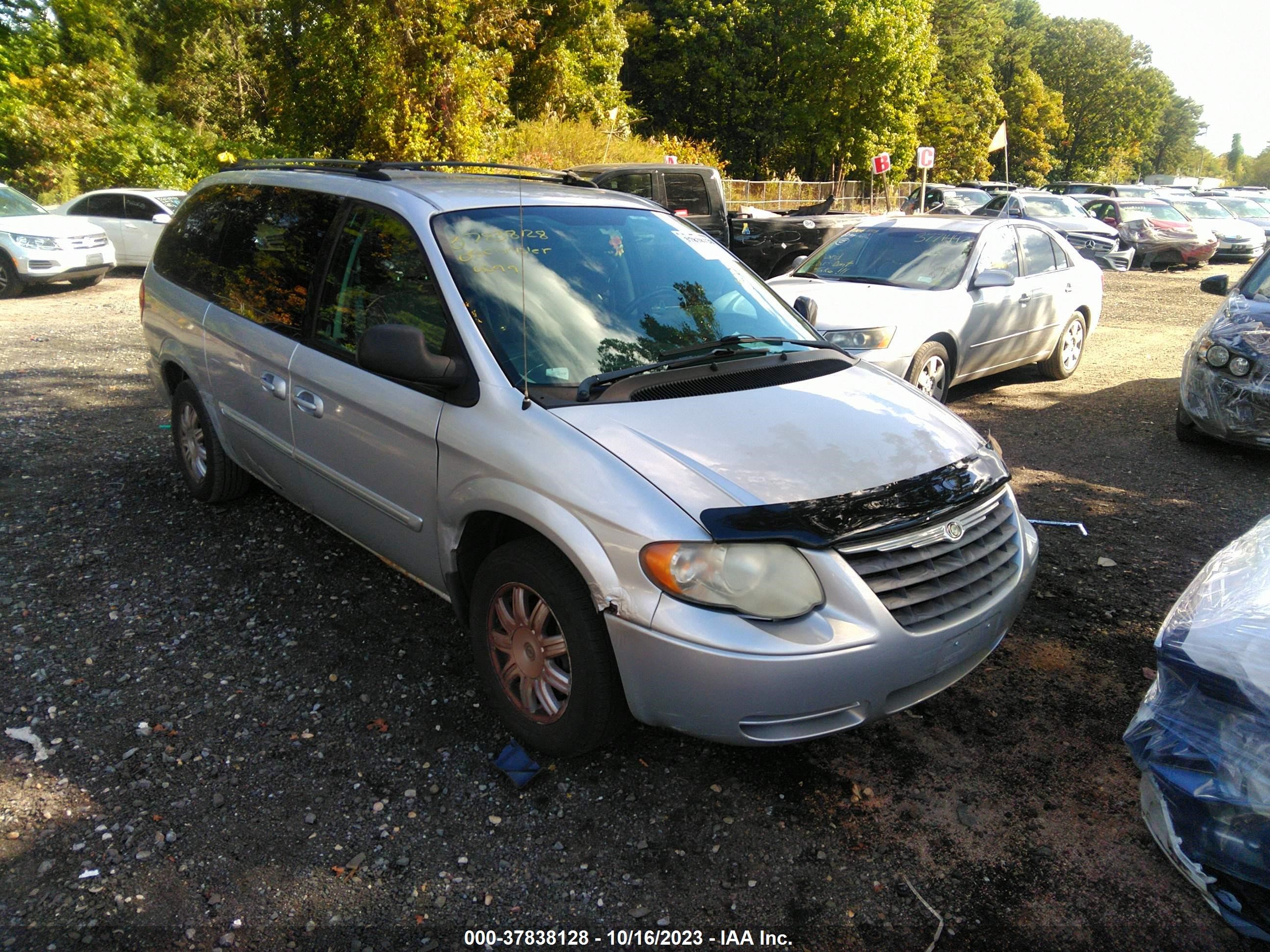 chrysler town & country 2005 2c4gp54l95r504815