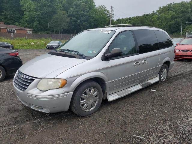 chrysler town & cou 2005 2c4gp64l95r168587