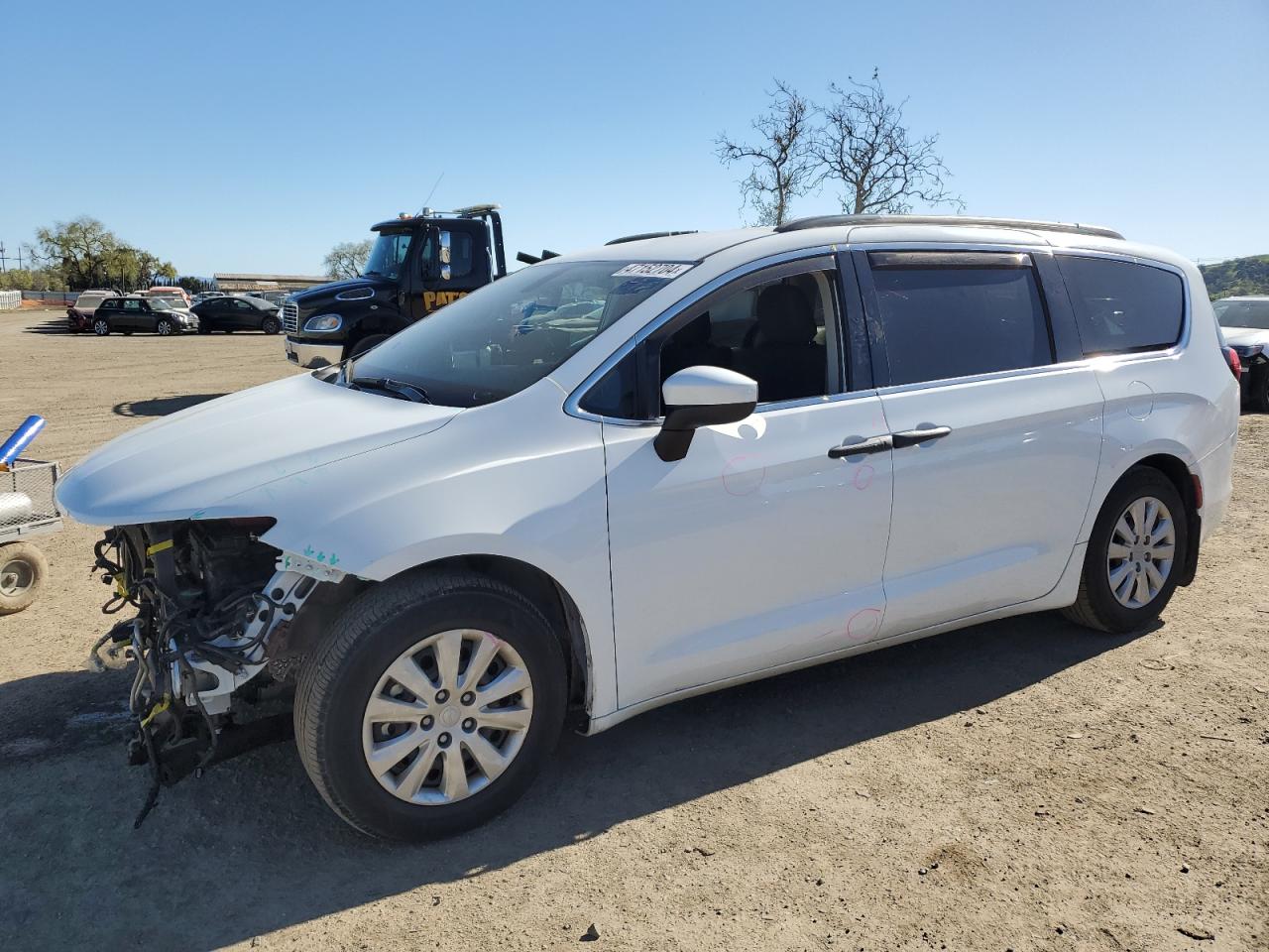 chrysler pacifica 2018 2c4rc1ag2jr130983