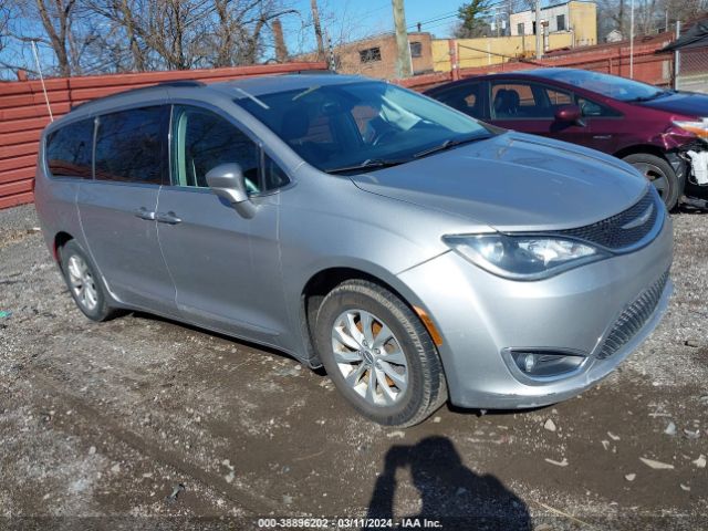 chrysler pacifica 2017 2c4rc1bg0hr612988