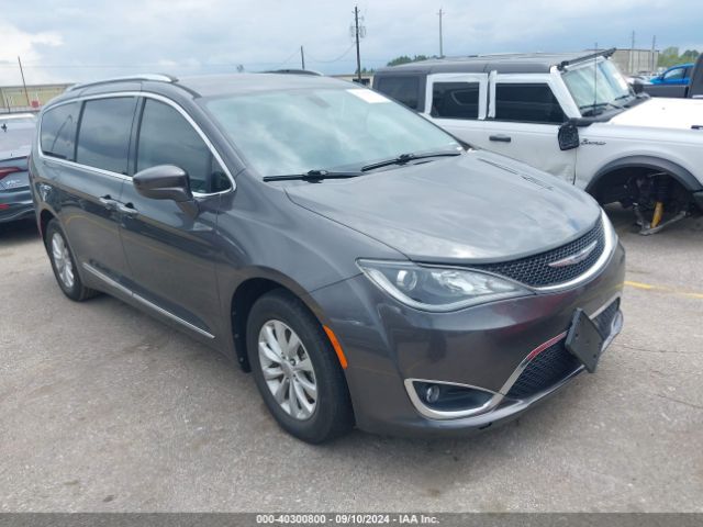 chrysler pacifica 2018 2c4rc1bg0jr149157