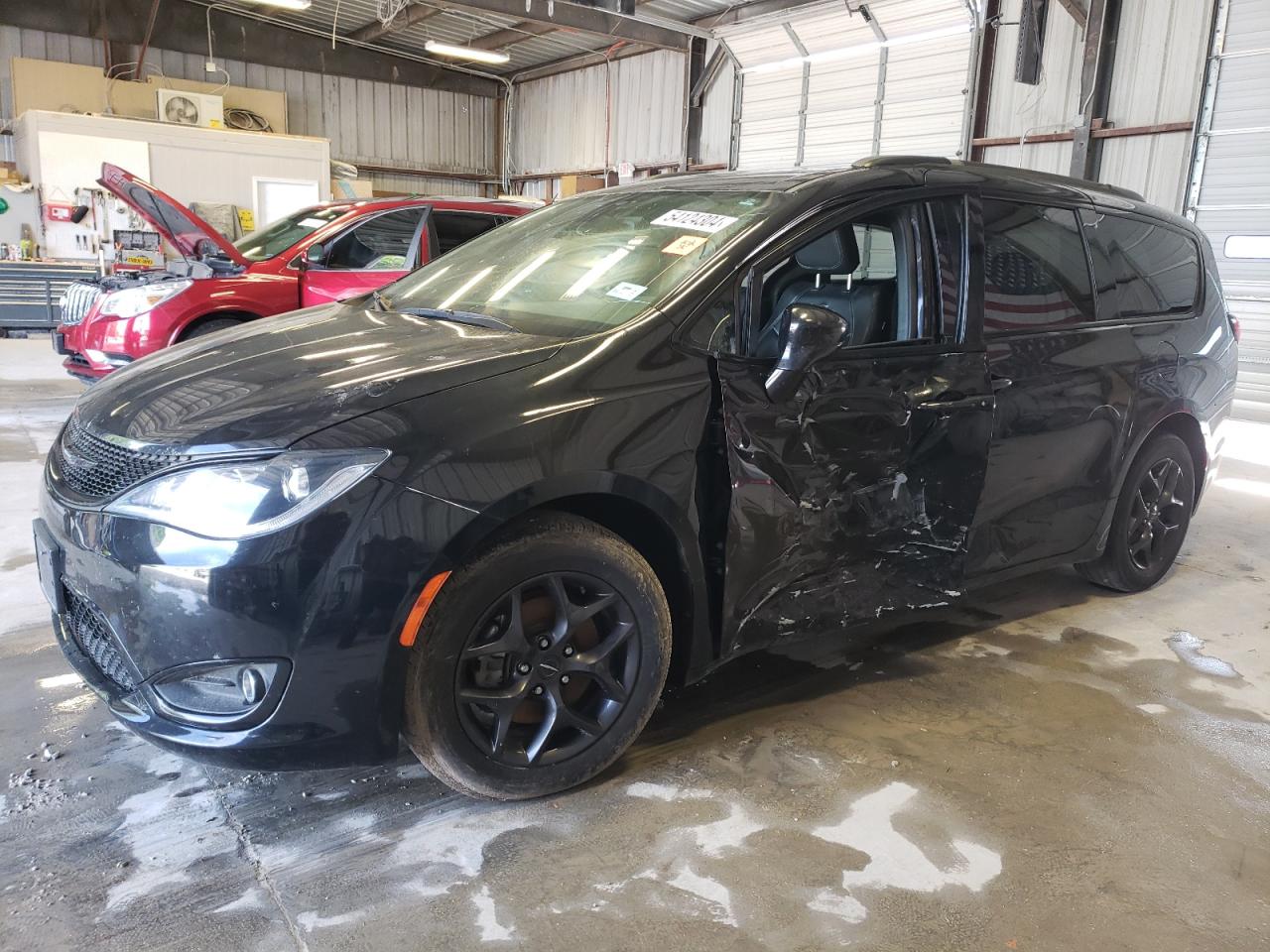 chrysler pacifica 2018 2c4rc1bg0jr156982