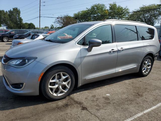 chrysler pacifica t 2017 2c4rc1bg1hr541929