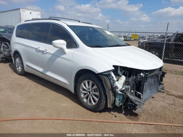 chrysler pacifica 2017 2c4rc1bg1hr576275