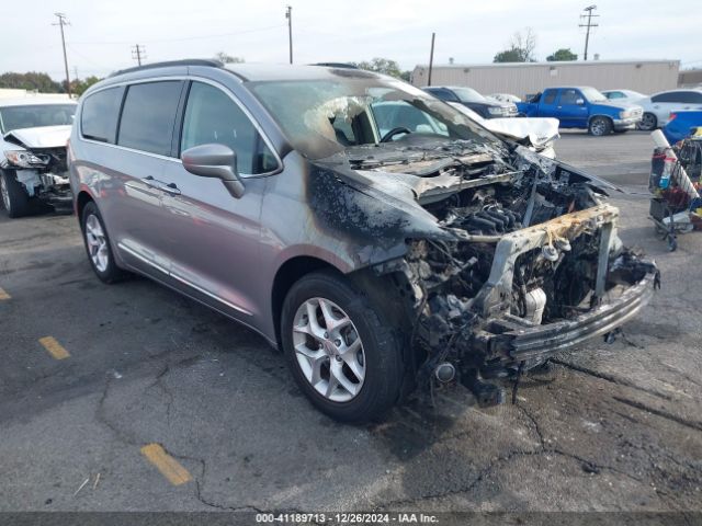 chrysler pacifica 2017 2c4rc1bg1hr769672