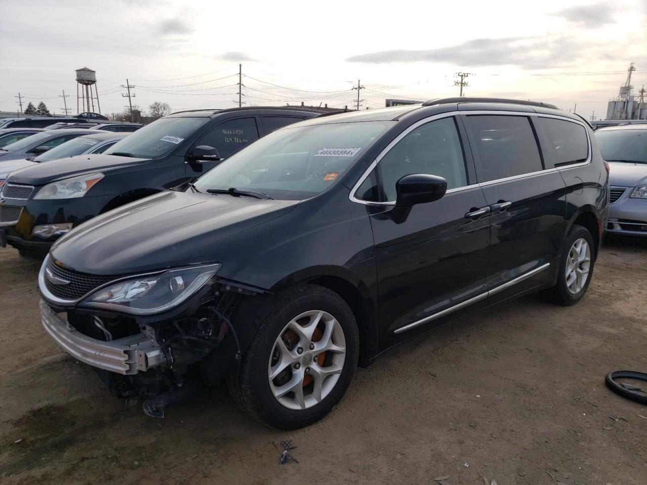 chrysler pacifica 2017 2c4rc1bg1hr820698