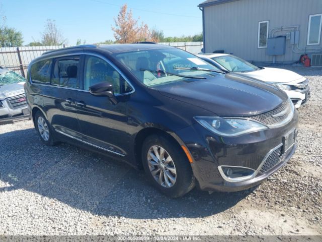 chrysler pacifica 2018 2c4rc1bg1jr112294